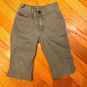 Size 4 olive capri